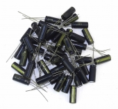 Lot 42 New Panasonic 120UF 25V HFZ 105C Thin Radial Electrolytic Capacitors. CE